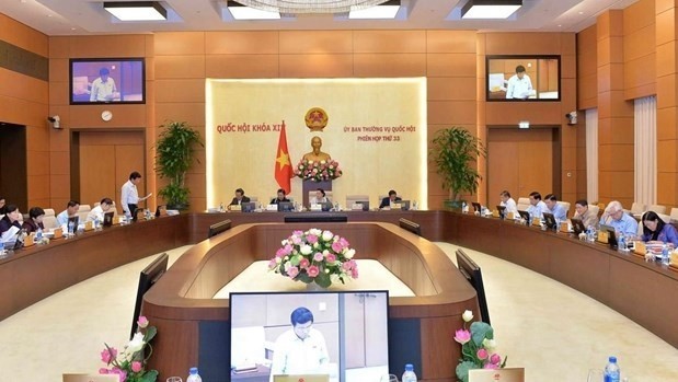 Lors de la 33e réunion du Comité permanent de l’AN vietnamienne de la XIVe législature. Photo : VNA.