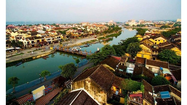 La rivière Hoài divise l’ancien quartier de Hôi An en deux. Photo : https://dulich.dantri.com.vn