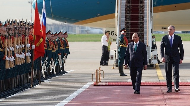 Cérémonie d'accueil officielle en l’honneur du PM vietnamien Nguyên Xuân Phuc à Moscou. Photo : VGP.