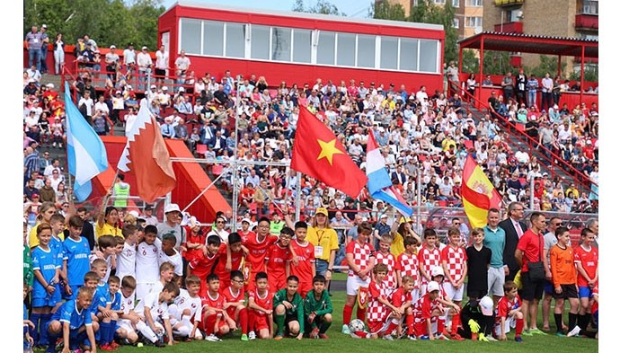 Le 3e tournoi international de football « la Coupe mondiale de drapeaux » réunit la participation des 18 équipes. Photo : NDEL. 