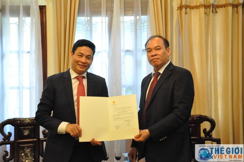 Le consul honoraire de la Croatie à Hanoi Nguyên Kim Son (à gauche). Photo : Baoquocte.