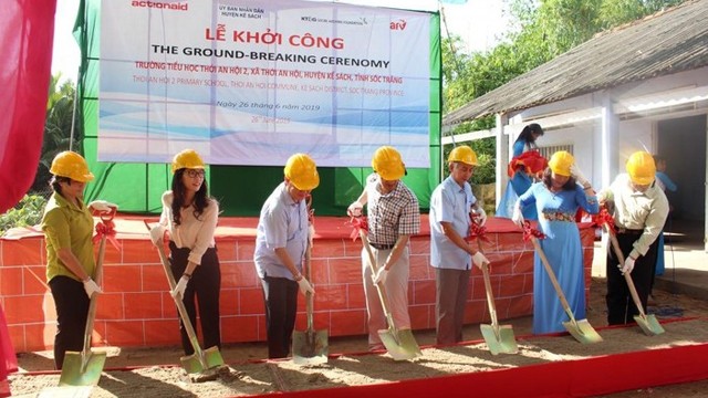 La cérémonie de mise en chantier de l’école primaire de Thoi An Hôi 2. Photo: Baomoi.com