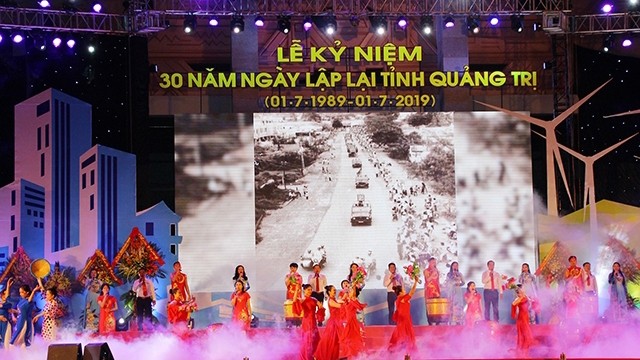 La cérémonie marquant le 30e anniversaire du refondation de la province de Quang Tri. Photo : NDEL.