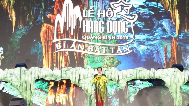 Le président du Comité populaire de Quang Binh, Trân Công Thuât, prend la parole lors de l'ouverture du Festival des grottes de Quang Binh 2019. Photo : BCT.