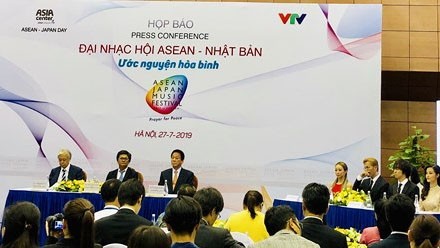 Conférence de presse sur le Festival de musique ASEAN-Japon 2019, le 27 juillet à Hanoi. Photo : sggp.org.vn.