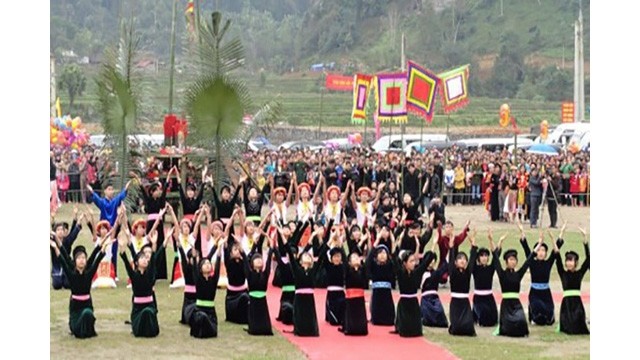 La Fête de LôngTông de l’ethnie Tày de la province de Tuyên Quang. Photo : https://anninhthudo.vn