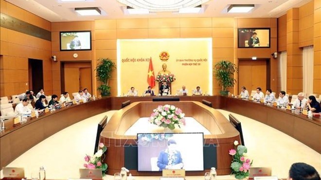 Vue de la 36e réunion du Comité permanent de l’Assemblée nationale, le 12 août à Hanoi. Photo : VNA.