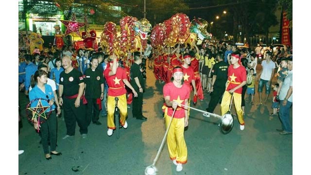 Diverses activités traditionnelles à la fête. Photo : http://kinhtedothi.vn