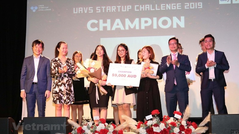 Les lauréats du concours de startups des étudiants vietnamiens en Australie. Photo : VNA.