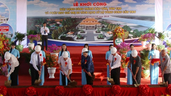 Cérémonie de lancement des travaux de rénovation et de restauration du vestige historique de Lô Vong Cung. Photot : VTC.