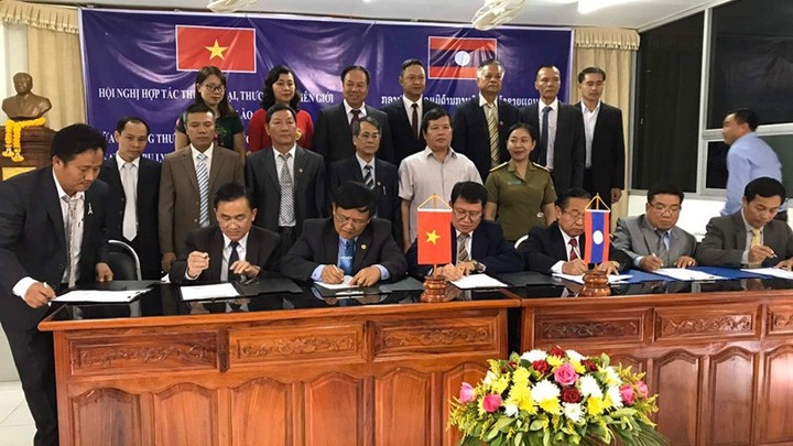 Cérémonie de signature de l'accord de coopération entre Diên Biên et 6 provinces septentrionales du Laos. Photo : VOV.