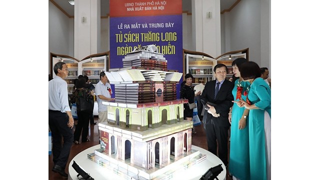  La collection de livres sur Thang Long de culture millénaire. Photo: VGP