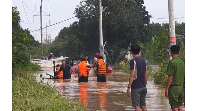 La ville de Dông Xoài, province de Binh Phuoc est touchée par les inondations. Photo : VNA.