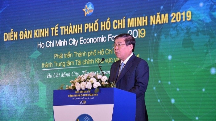 Le président du Comité populaire municipal,Nguyên Thành Phong, prononce un discours d'ouverture du Forum économique de Hô Chi Minh-Ville 2019. Photo : BQT.
