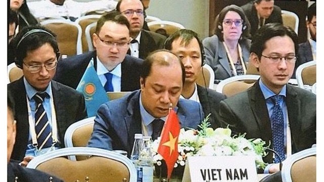 Le vice-ministre vietnamien des Affaires étrangères, Nguyên Quôc Dung à la réunion ministérielle du Mouvement des pays non alignés, le 23 octobre à Bakou, capitale de l'Azerbaïdjan. Photo : baoquocte.vn.