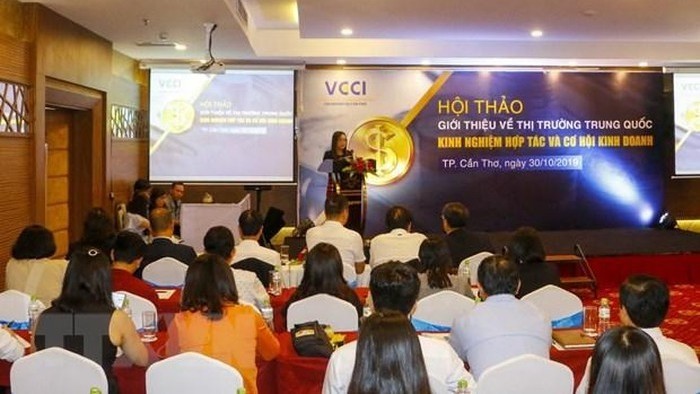 Séminaire « Présenter le marché chinois : expériences de coopération et opportunités d’affaires » le 30 octobre à Cân Tho. Photo : VNA.