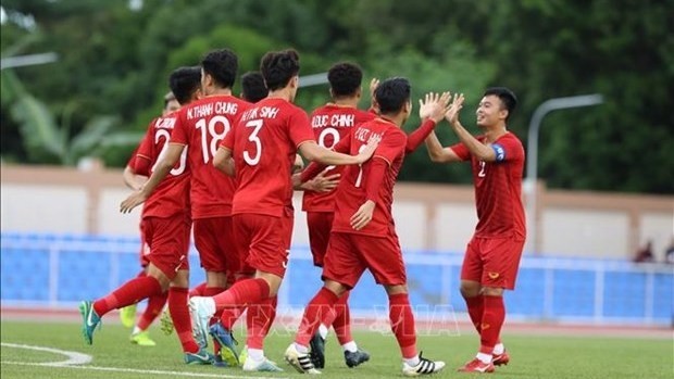 La joie des joueurs vietnamiens après le but de Hà Duc Chinh. Photo : VNA.