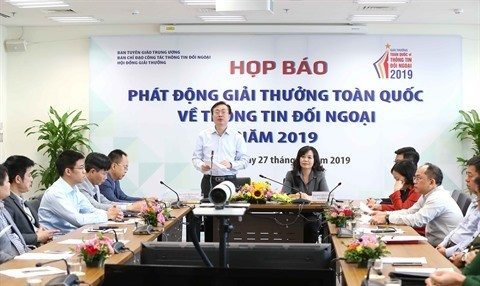 La conférence de presse pour le lancement du Prix national de l'information pour l'étranger 2019, le 27 novembre à Hanoi. Photo : VNA.