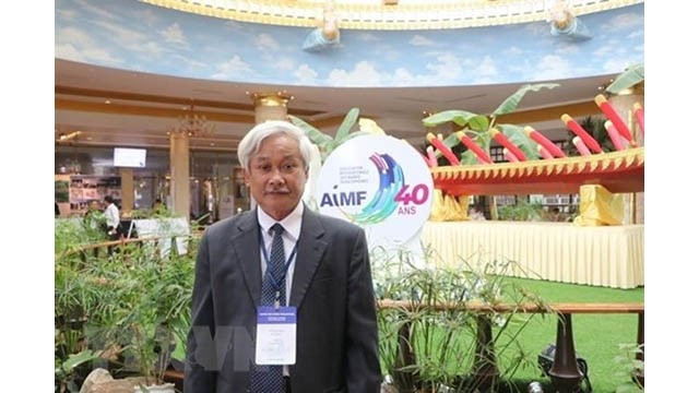  Le vice-président du Comité populaire municipal de Huê, Châu Van Lôc participe à la 40e conférence plénière de l’Association internationale des maires francophones (AIMF). Photo: VNA