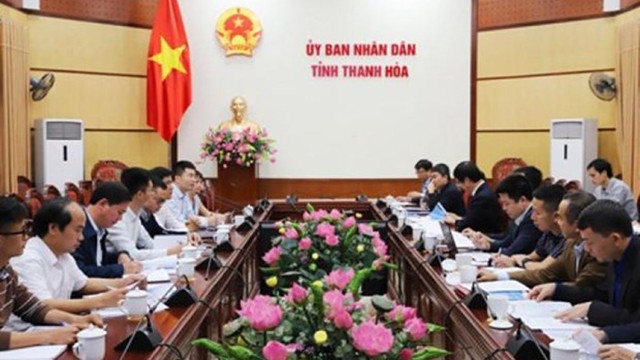 Séance de travail entre la délégation de la compagnie Envision Energy et le Comité populaire de la province de Thanh Hoa. Photo : baothanhhoa.vn.