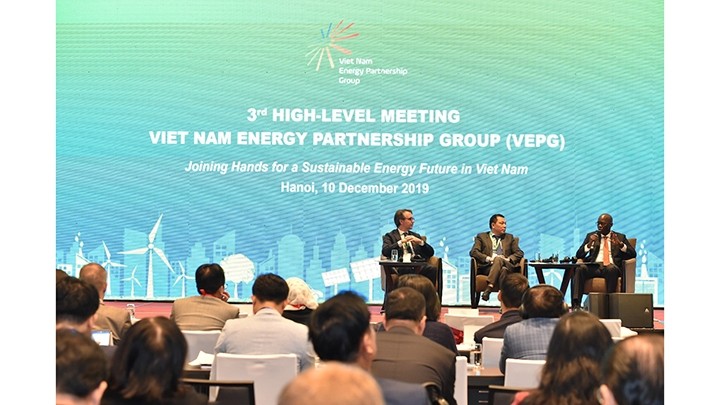 Le Groupe de partenariat énergétique du Vietnam fait des recommandations de développement énergétique. Photo : https://moit.gov.vn/