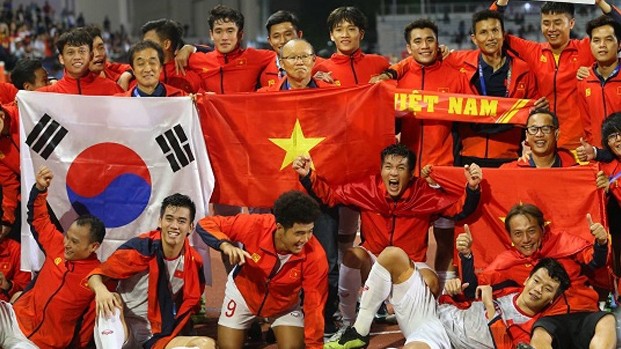 L'équipe nationale de football masculin a remporté l'or des SEA Games 30. Photo : VNA.