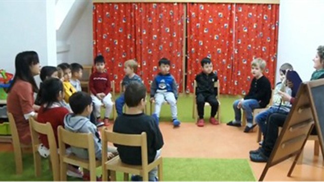 Dans l'école maternelle bilingue vietnamo-allemande Ander alten Kastanie. Photo : VTV/CVN.