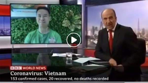 Hoàng Tùng est interviewé par BBC News. Photo : VOV.