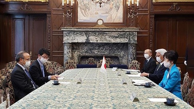 Rencontre le 29 mai entre la présidente de la Chambre des conseillers du Japon, Santo Akiko, et l’ambassadeur du Vietnam au Japon, Vu Hông Nam. Photo : VNA