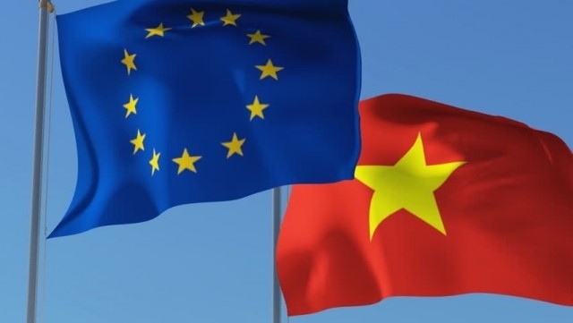 Drapeau de l'UE et du Vietnam.