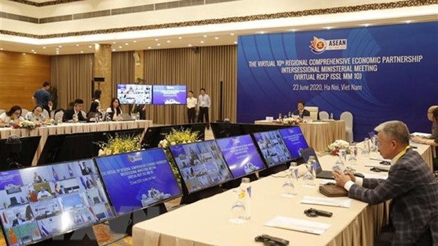 Lors de la 10e réunion sur le Partenariat économique global régional (RCEP). Photo: VNA