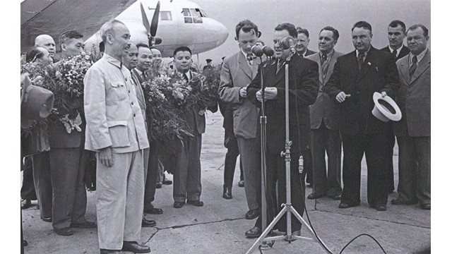 Cérémonie d'accueil de la délégation à l'aéroport de Koltsovo : Photo d'archives.