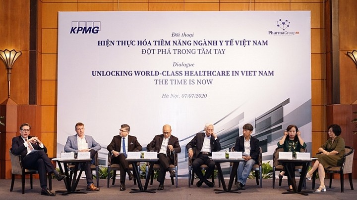 Le dialogue « Matérialiser le potentiel du secteur de santé vietnamien : il est l’heure de le faire ». Photo : baoquocte.vn
