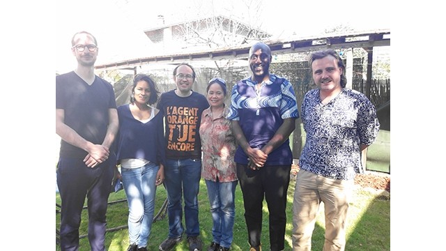 Les artistes français participent à l'appel pour soutenir les victimes de l'agent orange. Photo: thoidai.com.vn/