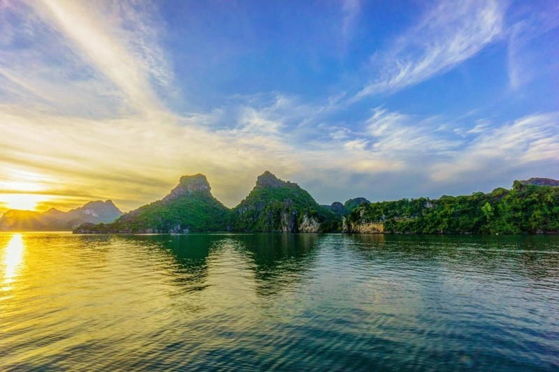 La baie de Ha Long et ses quelque 1.600 îles et îlots sont inscrits au patrimoine mondial de l'UNESCO depuis 1994. Photo : Viettravel.