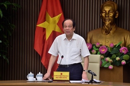 Le ministre et président du bureau du gouvernement, Mai Tiên Dung, prend la parole lors de la réunion. Photo : VGP.