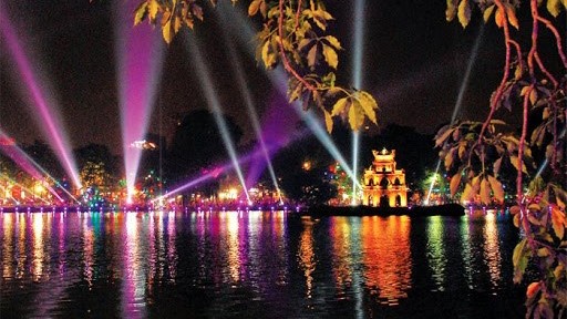 Le lac de Hoàn Kiêm. Photo : baodautu.vn