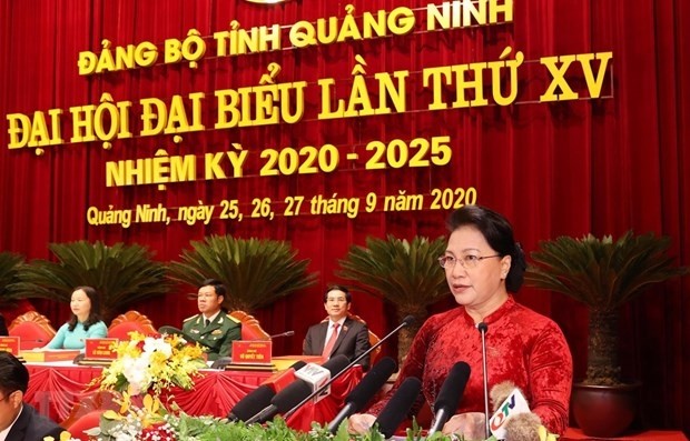 La Présidente de l'Assemblée nationale, Nguyên Thi Kim Ngân, s'exprime lors du 15e congrès de l'organisation du Parti de la province de Quang Ninh. Photo : VNA.