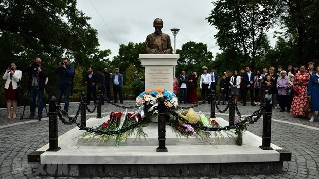 La statue du Président Hô Chi Minh à Vladivostok. Photo : VNA.