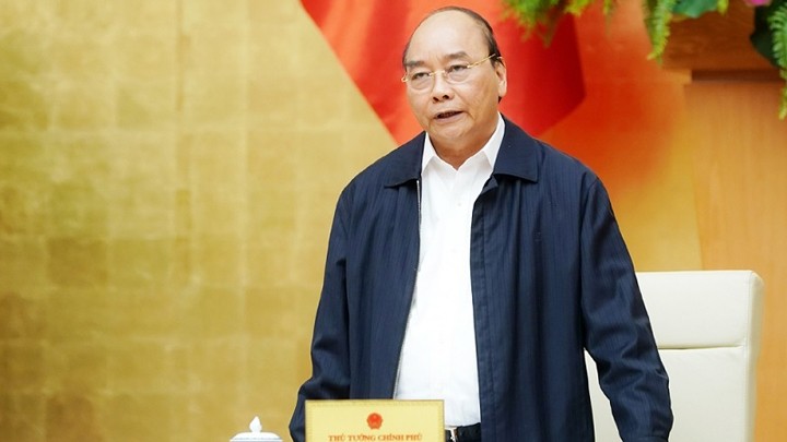 Le Premier ministre Nguyên Xuân Phuc prend la parole lors de la réunion. Photo : NDEL.