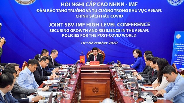 Le vice-premier ministre et ministre vietnamien des Affaires étrangères, Pham Binh Minh, prend la parole. Photo : Banque d’État du Vietnam
