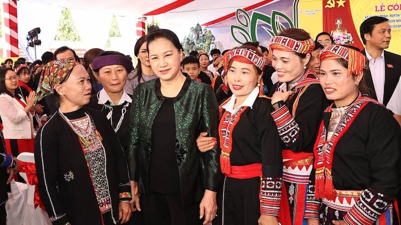 La Présidente de l’Assemblée nationale, Nguyên Thi Kim Ngân au grand festival de solidarité nationale à Yên Bai, le 14 novembre. Photo : VNA.