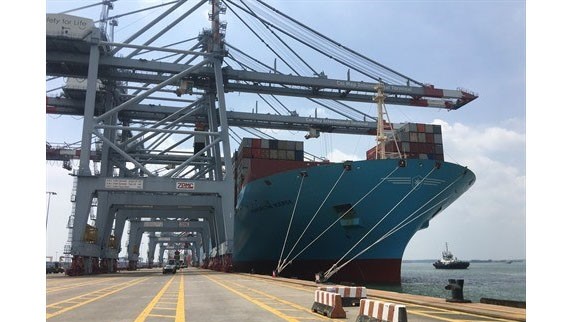 Le porte-conteneurs danois Margrette Maersk a fait escale le 26 octobre au terminal international de Cái Mép. Photo : VNA.