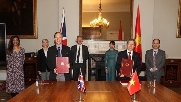 L'accord de libre-échange entre le Royaume-Uni et le Vietnam (UKVFTA) a été officiellement signé le 29 décembre 2020 à Londres. Photo : VNA.