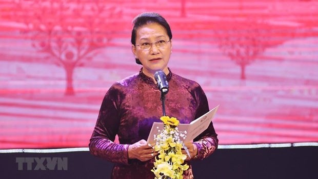 La Présidente de l'Assemblée nationale, Nguyên Thi Kim Ngân prend la parole lors du programme « La force de l’humanité » 2021. Photo : VNA.