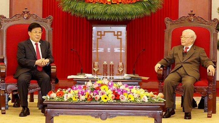 Le Secrétaire général du Parti communiste du Vietnam (PCV) et Président vietnamien Nguyên Phu Trong reçoit le conseiller d'État chinois et ministre de la Sécurité publique Zhao Kezhi. Photo : VNA.