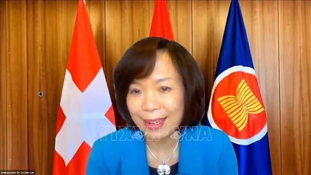 L’ambassadrice vietnamienne en Suisse, Lê Linh Lan. Photo : VNA