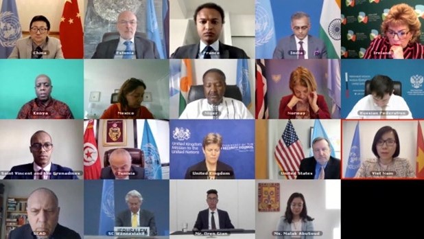 Des participants de la réunion virtuelle du Conseil de sécurité sur le Moyen-Orient, le 26 février. Photo : VNA