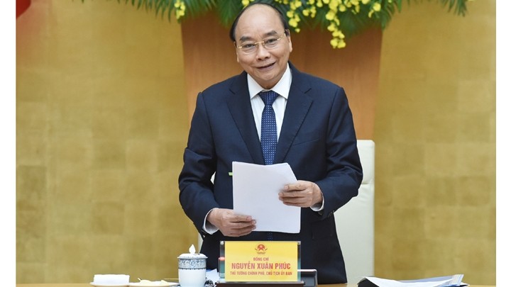 Le Premier ministre Nguyên Xuân Phuc prend la parole lors de la réunion. Photo : Trân Hai/NDEL.