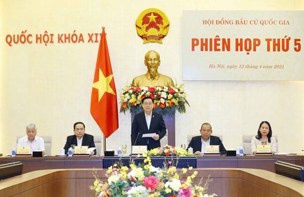 Le Président de l’Assemblée nationale, Vuong Dinh Huê préside la 5eréunion du Conseil national des élections. Photo : VNA.